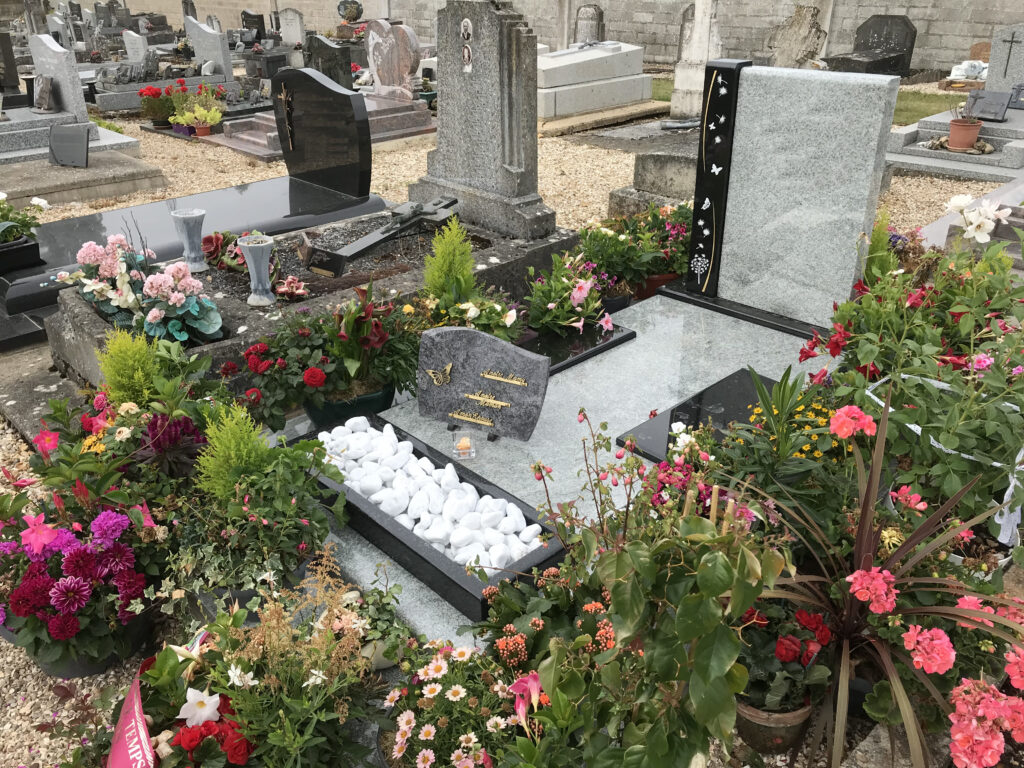 cimetiere pierre blanc