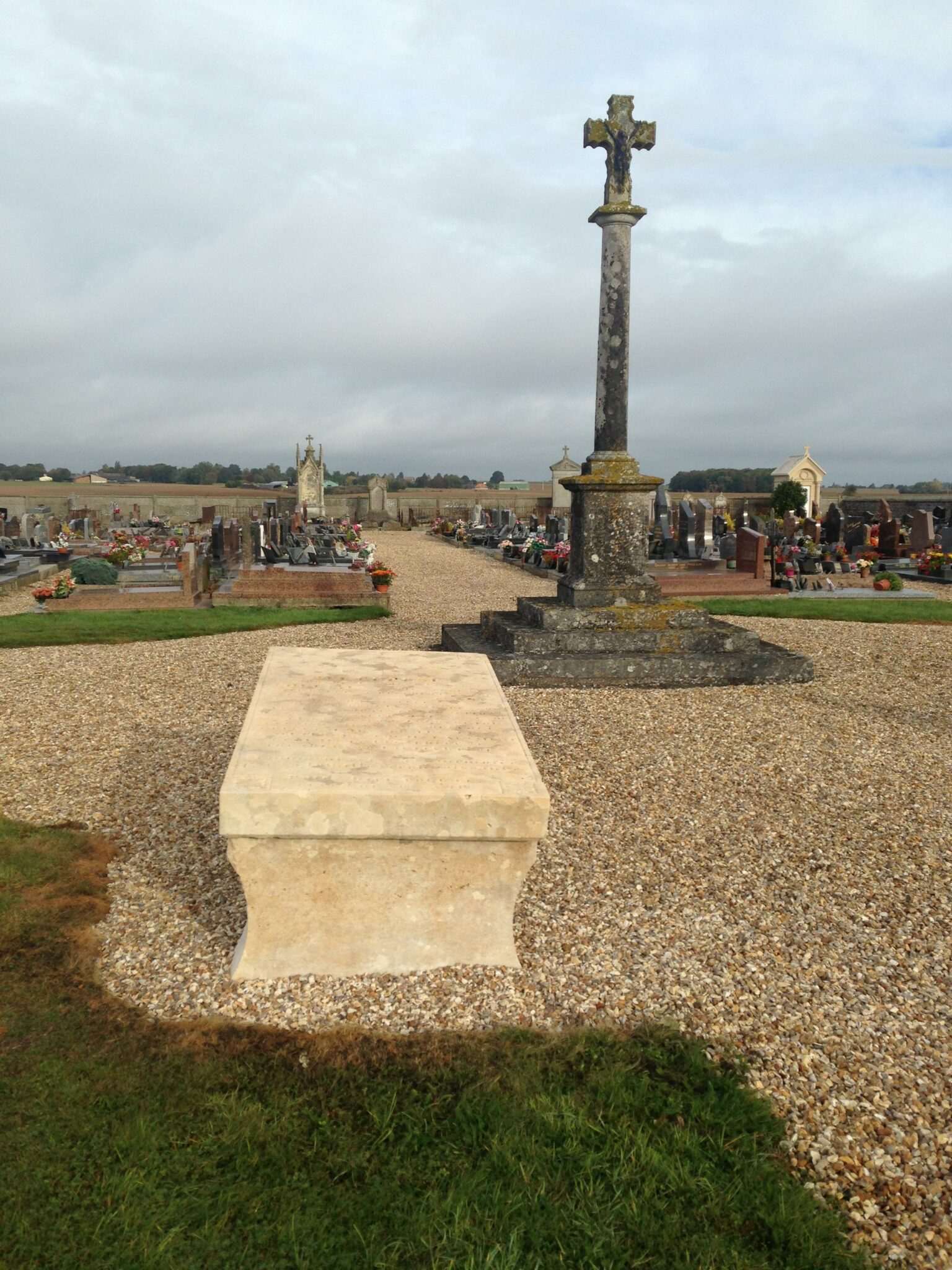 cimetiere la croix de jesus