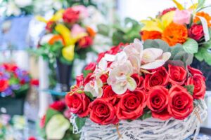 composition fleurs rose
