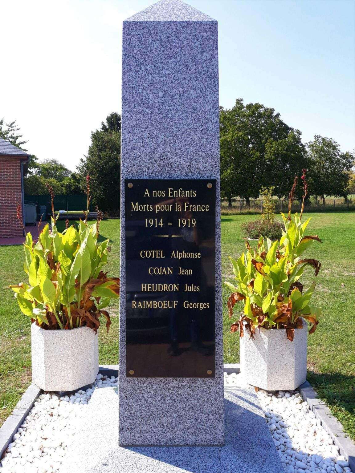 monument aux morts la vacherie 1